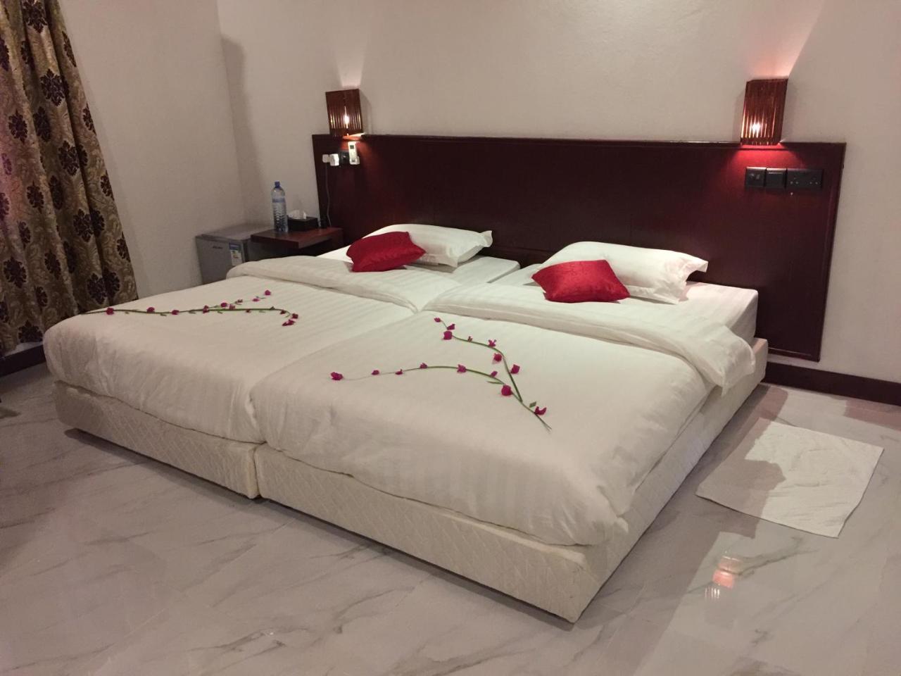 Noomuraka Inn Omadhoo Eksteriør billede